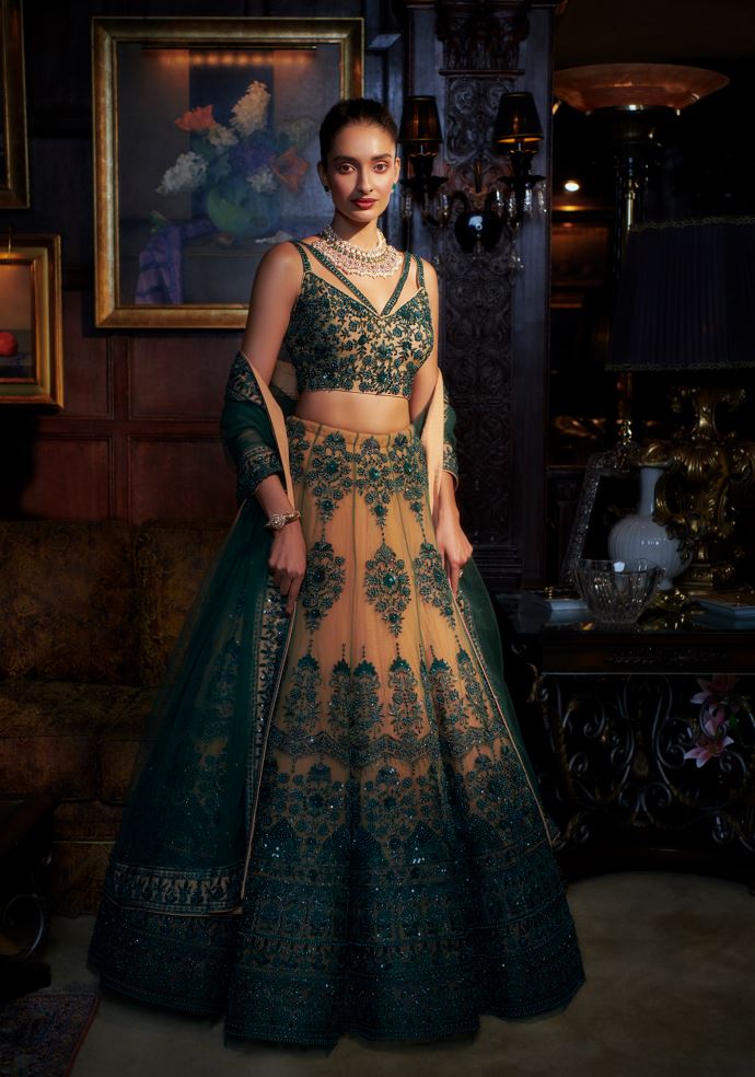 Athiya Shetty looks Gorgeous in Swarovski Crystal Lehenga | DESIblitz